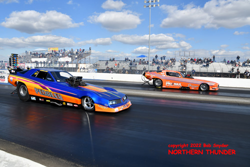 Cory Lee - 'Pedaler' (near lane) vs Drew Austin - 'Pro Max' 
(far lane) - NFC